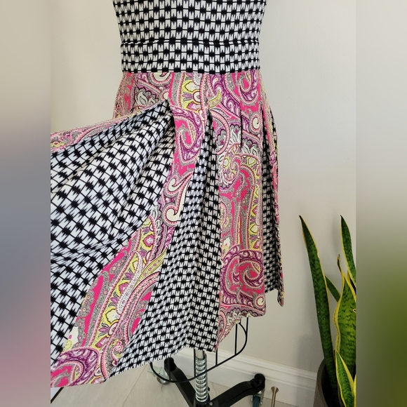 ETRO black, white and colourful patterned pleated dress - Picture 5 of 9